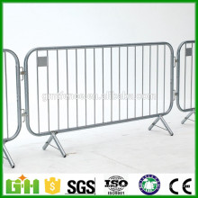 Hot selling design steel barricade crowd control barrier made in China